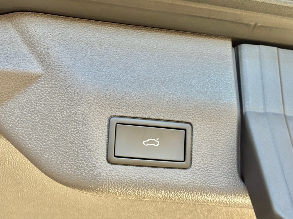 VW Multivan 1,4 eHybrid DSG kort