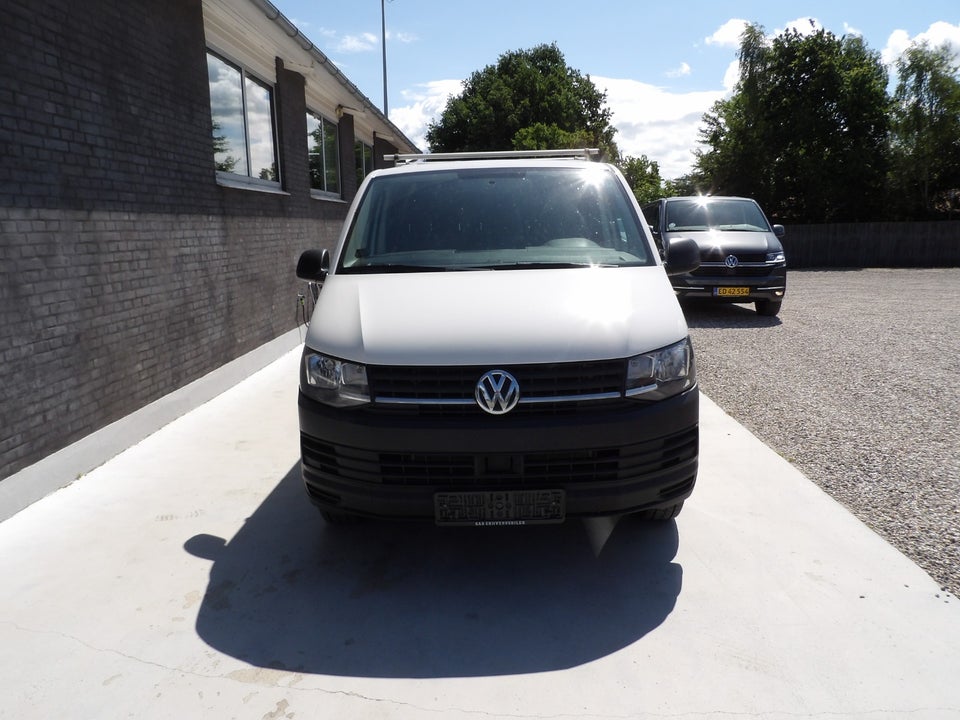 VW Transporter 2,0 TDi 150 Kassevogn DSG lang