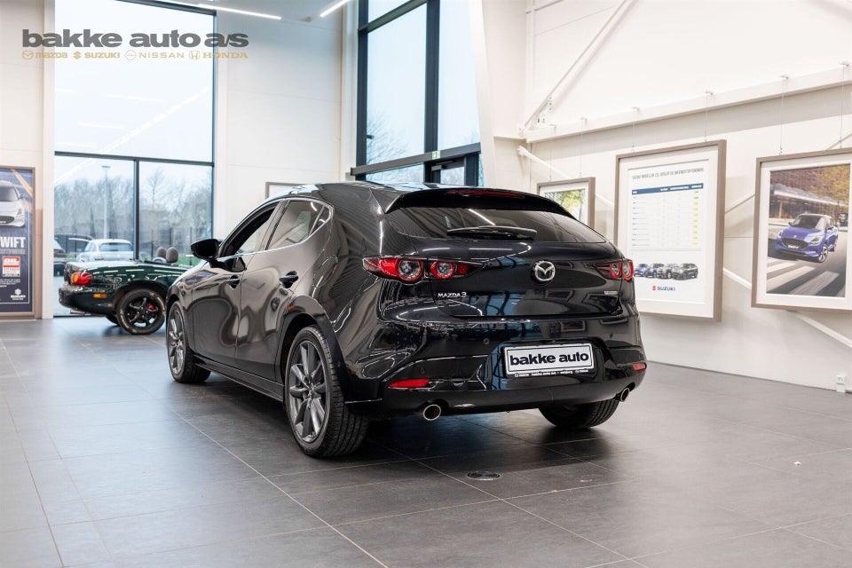 Mazda 3 2,0 e-SkyActiv-G 150 Cosmo Tech aut. 4d