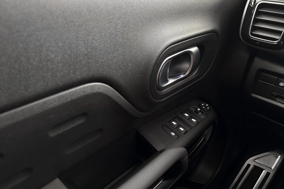 Citroën C5 Aircross 1,6 Hybrid Iconic EAT8 5d