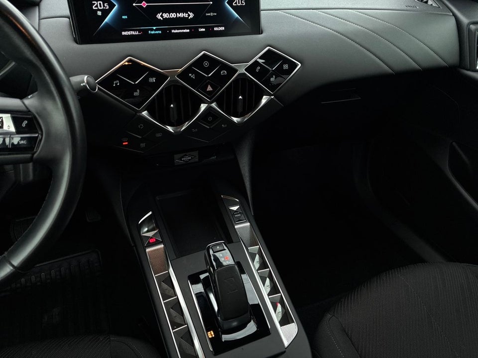 DS DS 3 CrossBack 50 E-Tense Chic 5d