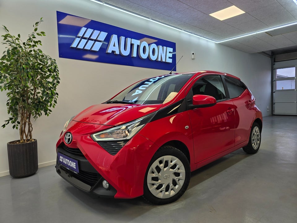 Toyota Aygo 1,0 VVT-i x-press 5d
