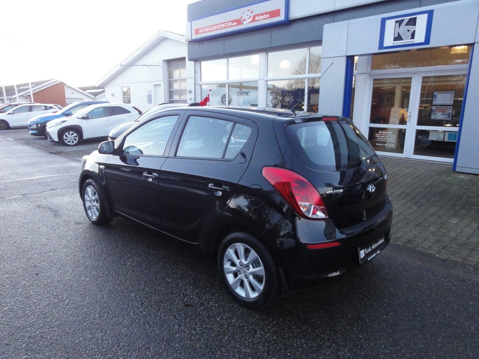 Hyundai i20 1,25 Classic XTR+ 5d