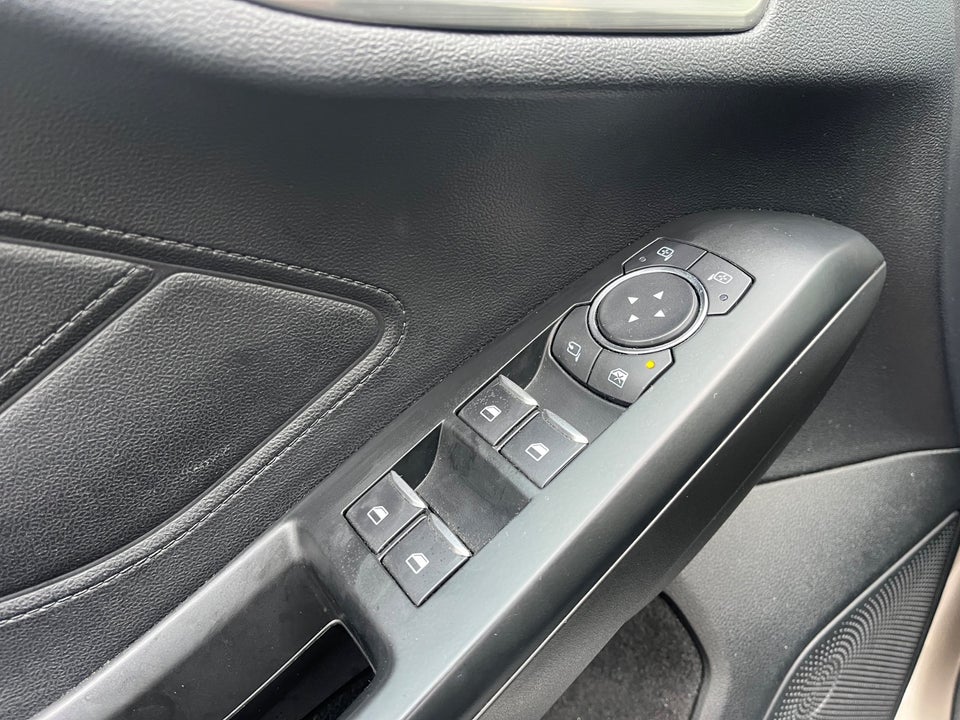 Ford Focus 1,0 EcoBoost Titanium stc. 5d