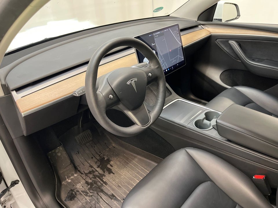 Tesla Model Y Long Range AWD 5d