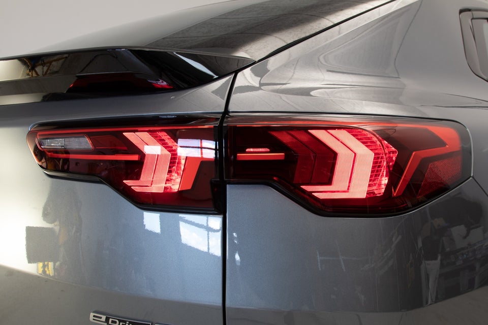BMW iX2 eDrive20 Charged M-Sport 5d