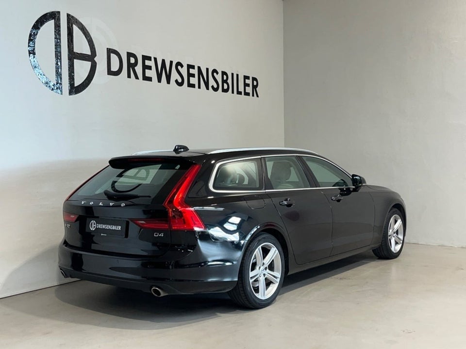 Volvo V90 2,0 D4 190 Momentum aut. 5d