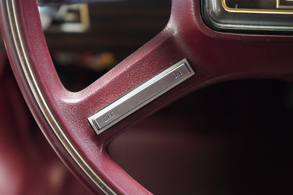 Ford Lincoln Continental 5,0 Mark VI Signature Series aut. 4d