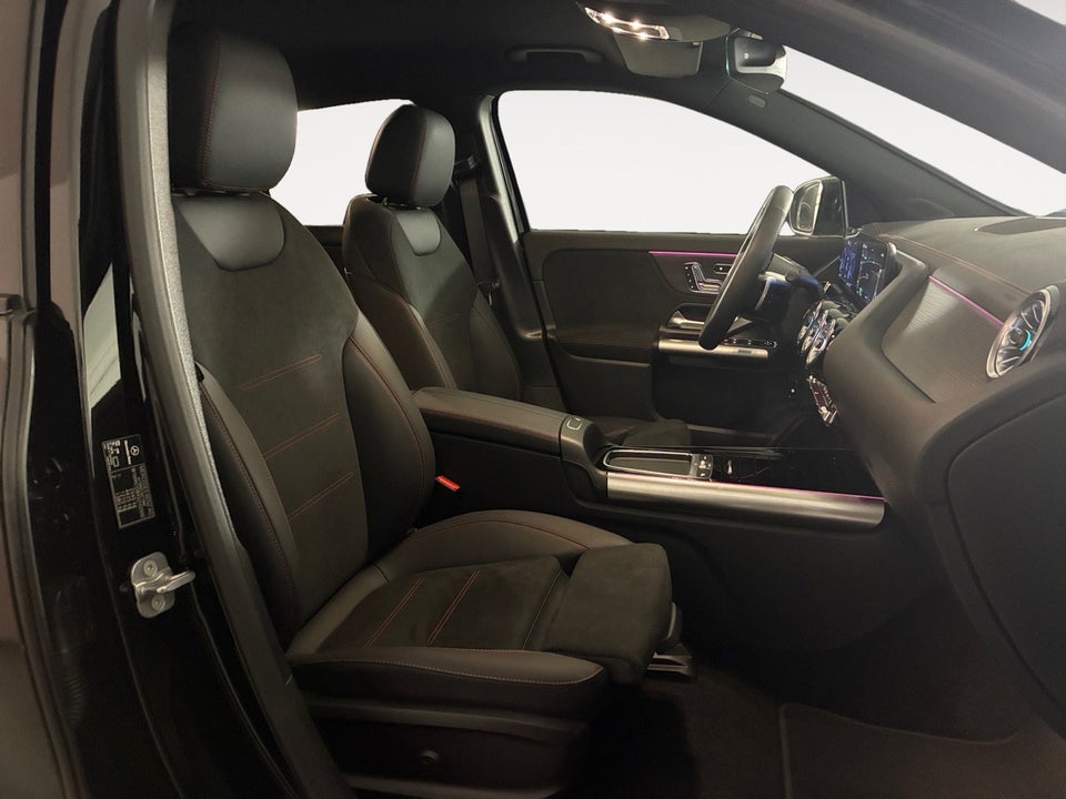 Mercedes EQA350 AMG Line 4Matic 5d