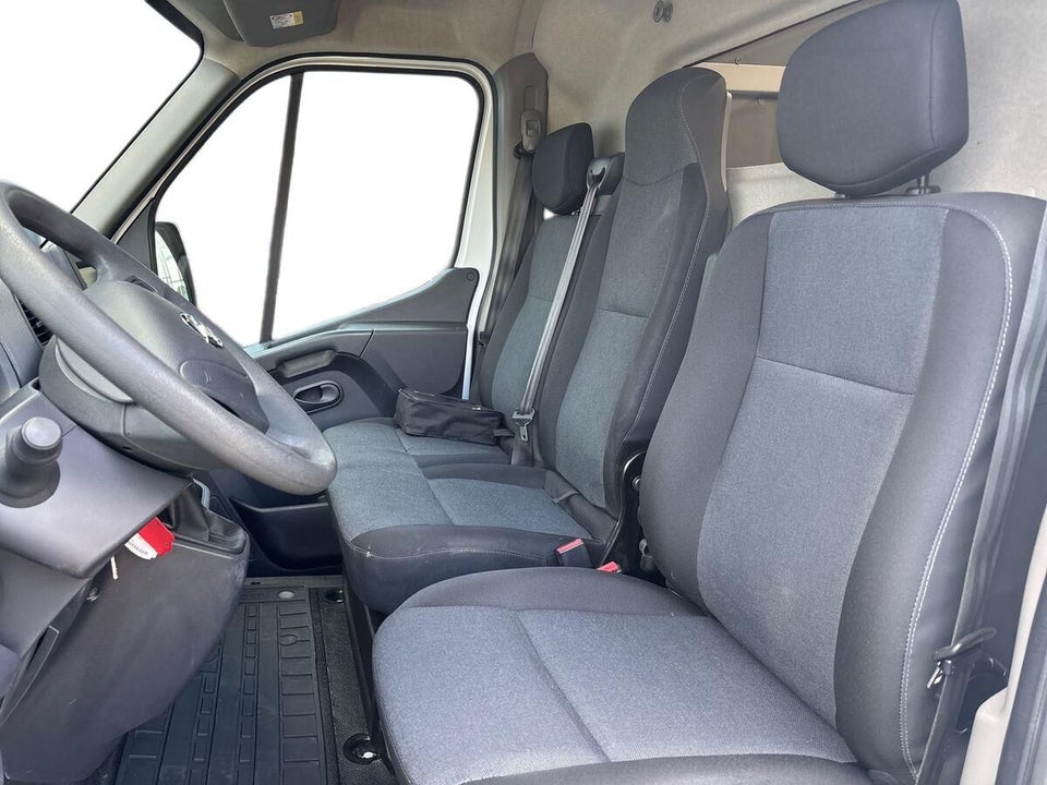 Nissan Interstar 2,3 dCi 150 L2H2 N-Connecta Van