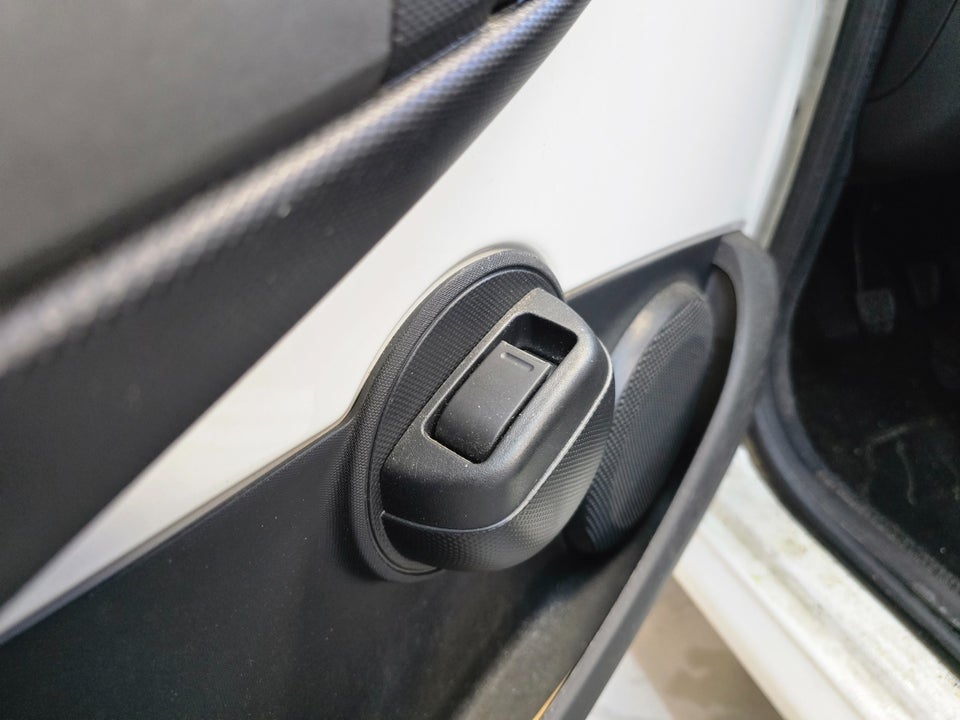 Peugeot 107 1,0 Cool 5d