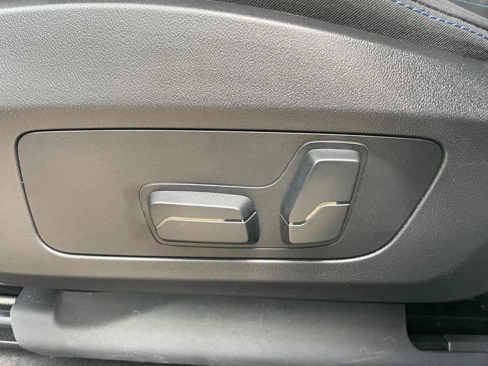 BMW iX1 eDrive20 M-Sport 5d