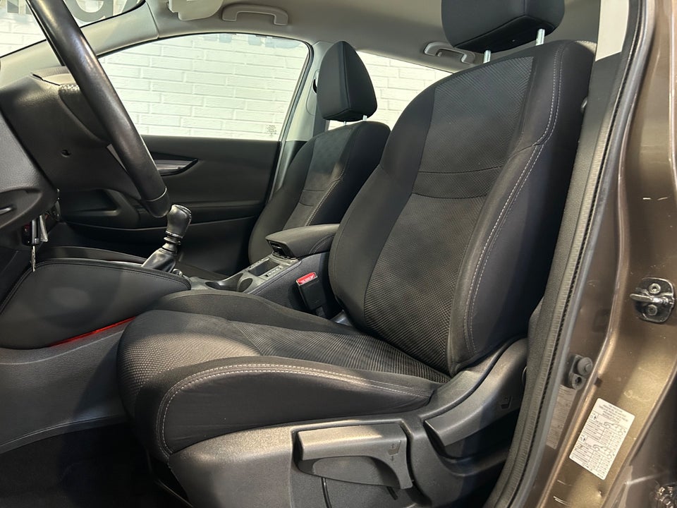 Nissan Qashqai 1,2 Dig-T 115 Acenta 5d