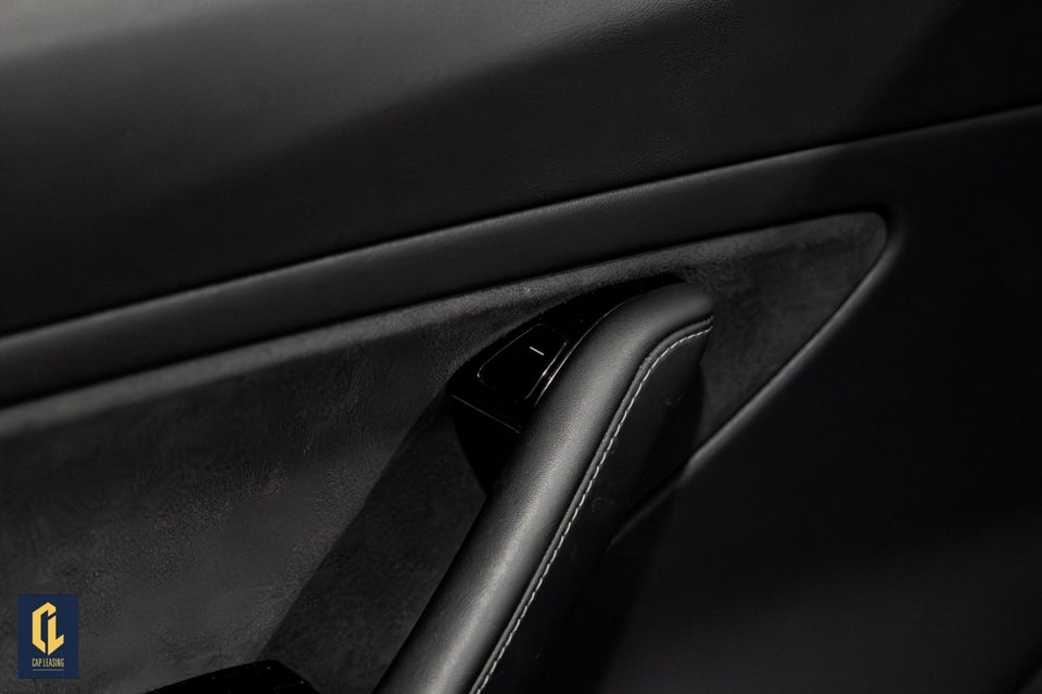 Tesla Model 3 Long Range AWD 4d