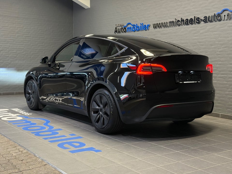 Tesla Model Y RWD 5d