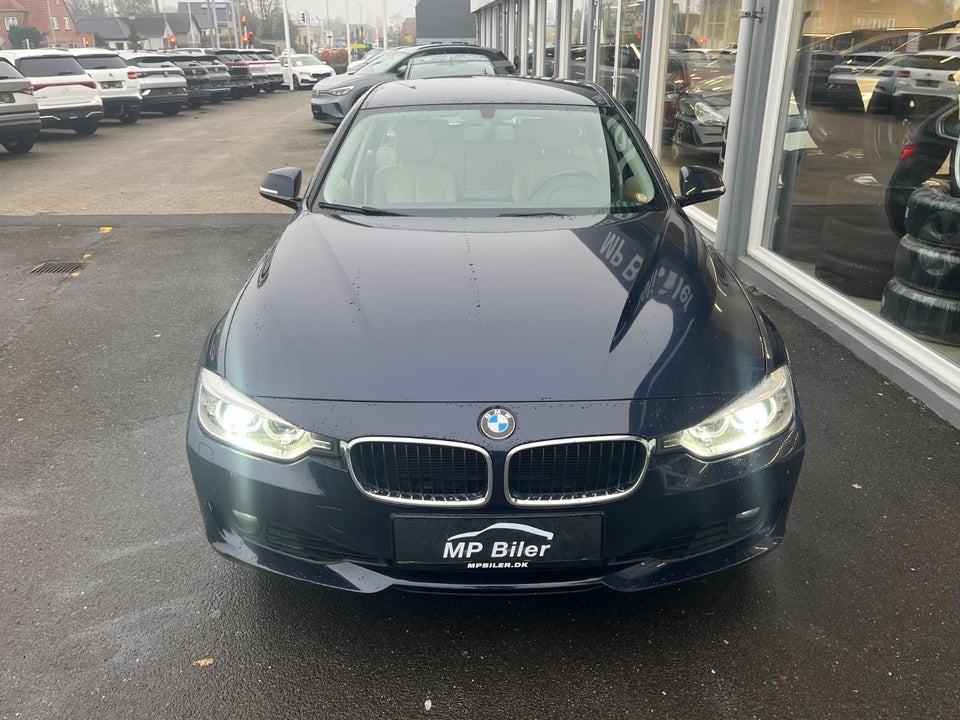 BMW 320i 2,0 Touring aut. 5d