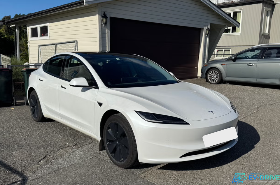 Tesla Model 3 RWD 4d