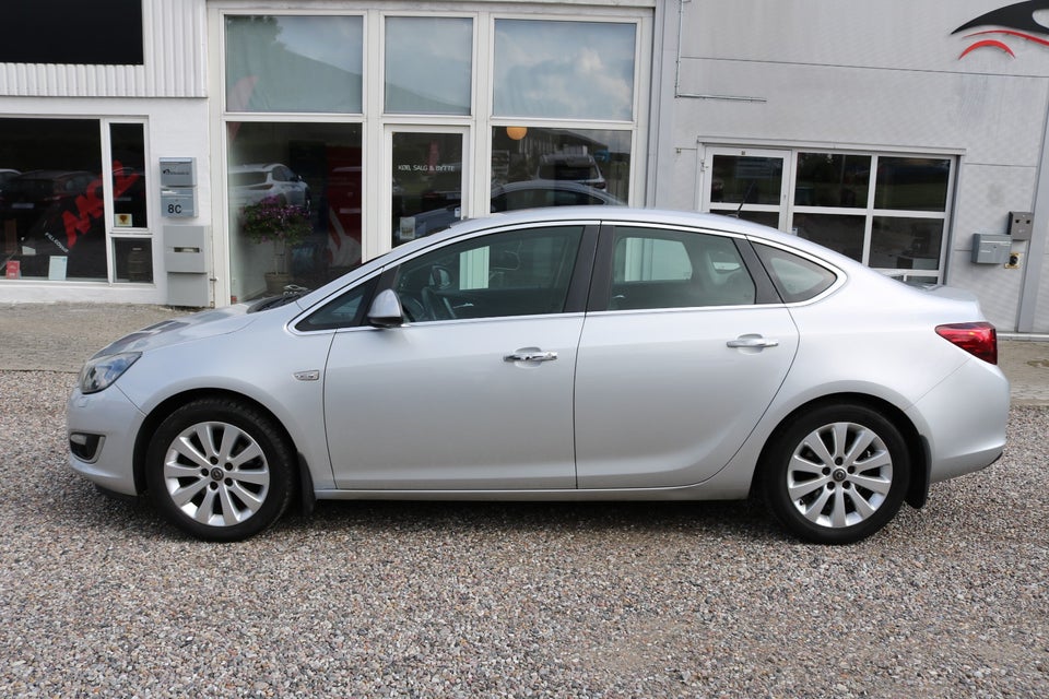 Opel Astra 1,7 CDTi 130 Cosmo eco 4d