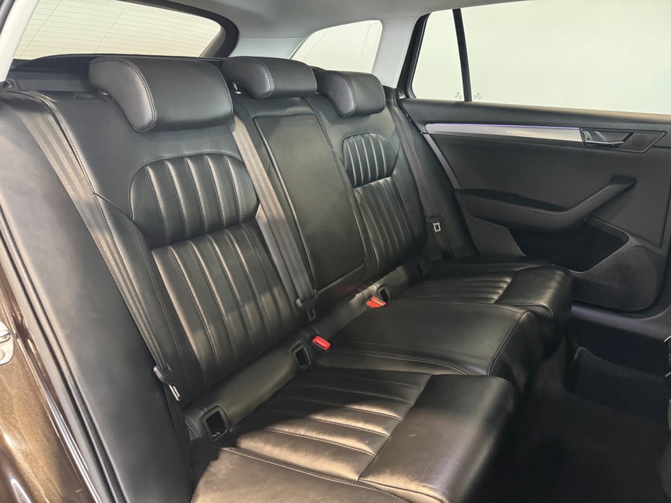 Skoda Superb 1,5 TSi 150 Active Combi DSG 5d