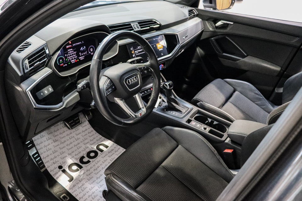 Audi Q3 45 TFSi e S-line plus S-tr. 5d