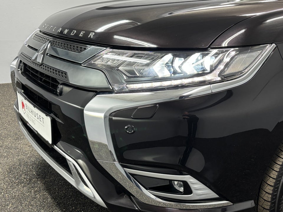 Mitsubishi Outlander 2,4 PHEV Instyle CVT 4WD 5d