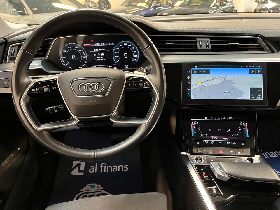 Audi e-tron 55 quattro 5d