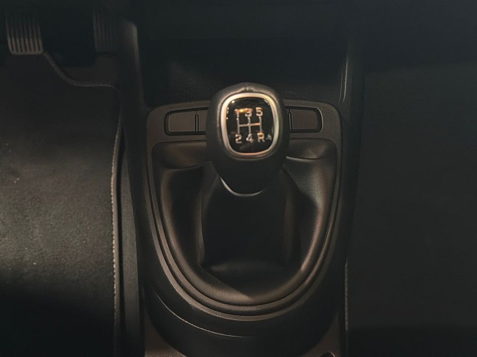 Hyundai i10 1,0 MPi Essential 5d