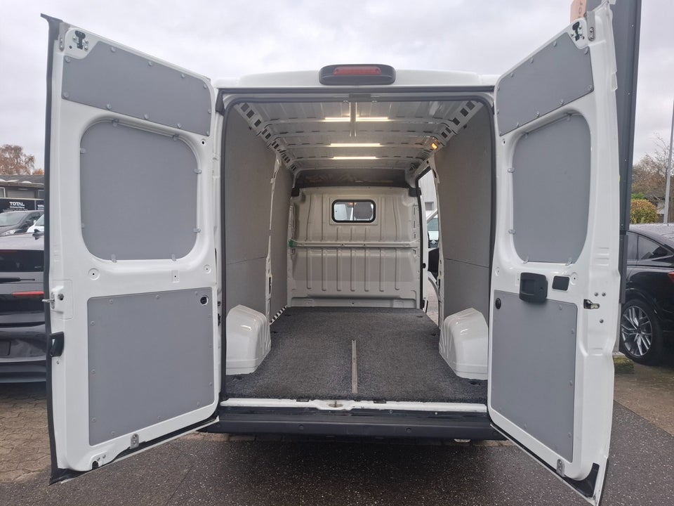 Peugeot Boxer 333 2,2 BlueHDi 165 L3H2 Premium