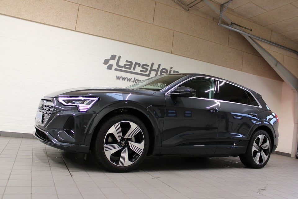 Audi Q8 e-tron 55 Advanced quattro 5d