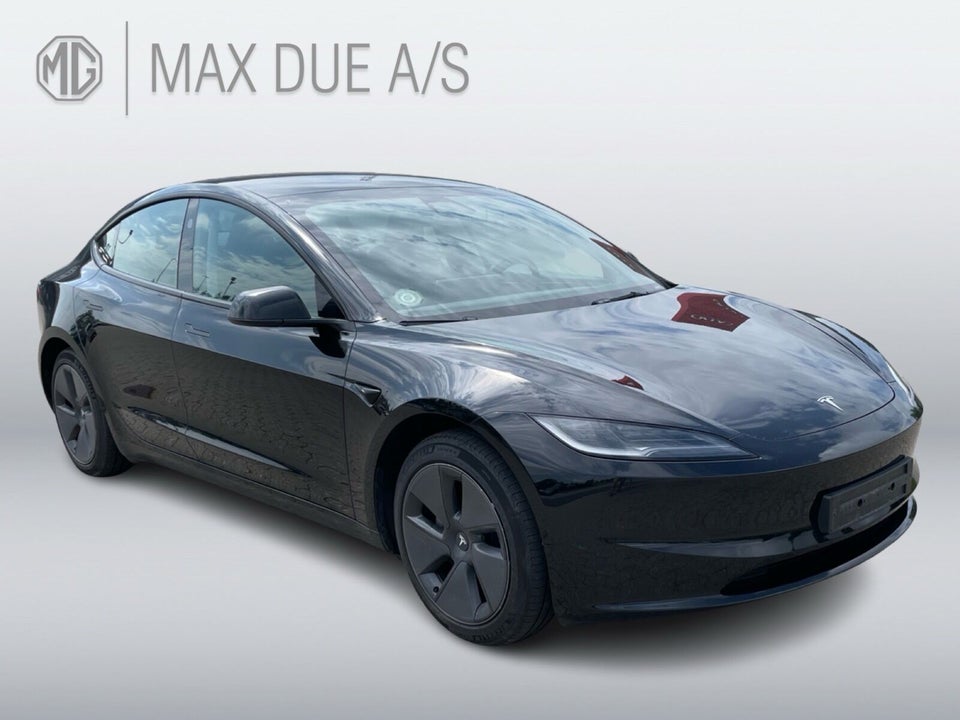 Tesla Model 3 Long Range AWD 4d