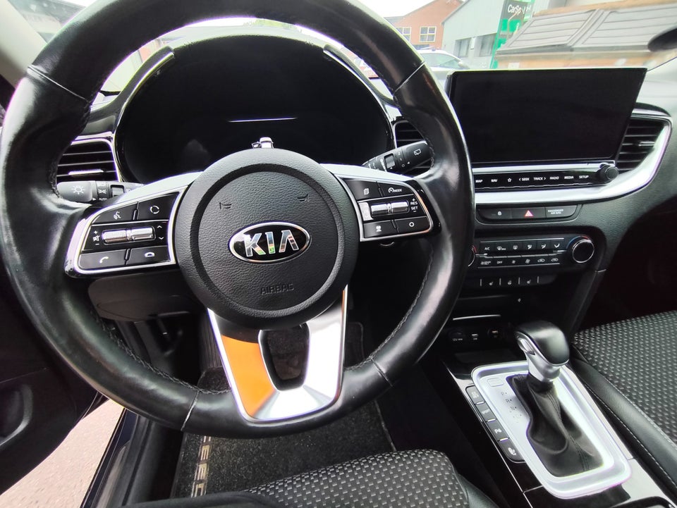 Kia Ceed 1,6 PHEV Upgrade Intro SW DCT 5d