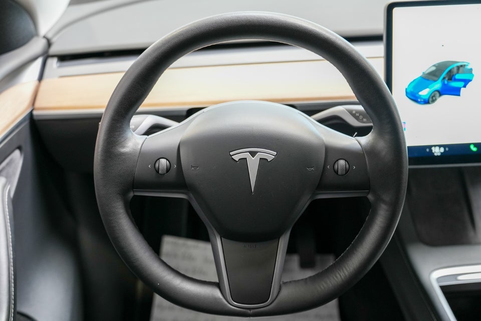 Tesla Model Y Long Range AWD 5d