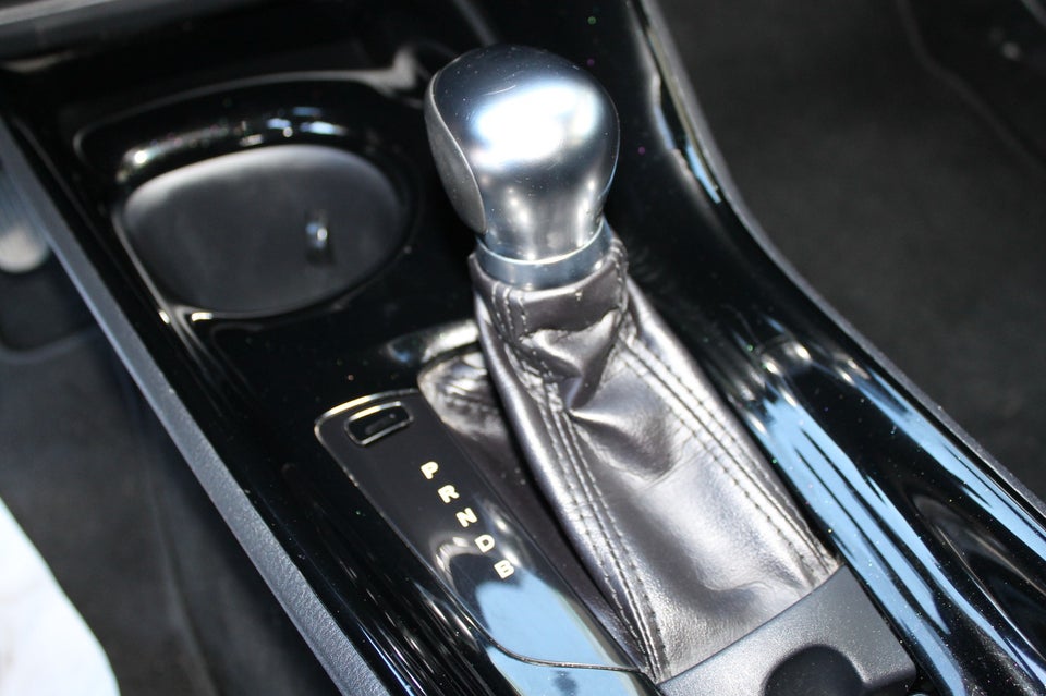 Toyota C-HR 1,8 Hybrid Premium Selected CVT Van 5d