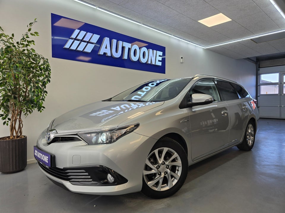 Toyota Auris 1,8 Hybrid H2 Touring Sports CVT 5d
