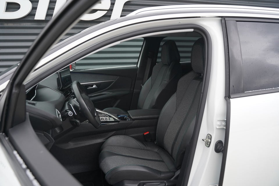 Peugeot 3008 1,6 Hybrid Allure Limited EAT8 5d