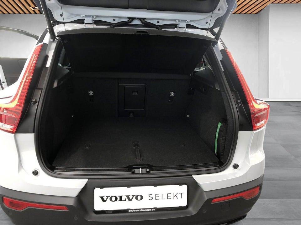 Volvo XC40 ReCharge Extended Range Plus 5d