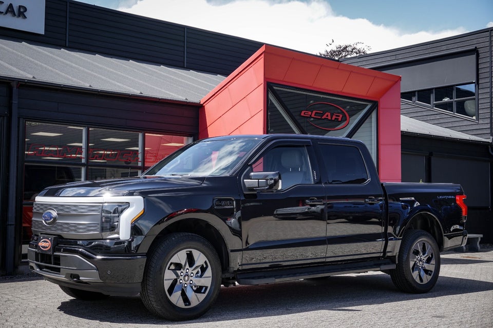 Ford F-150 Lightning Lariat Extended Range 4d