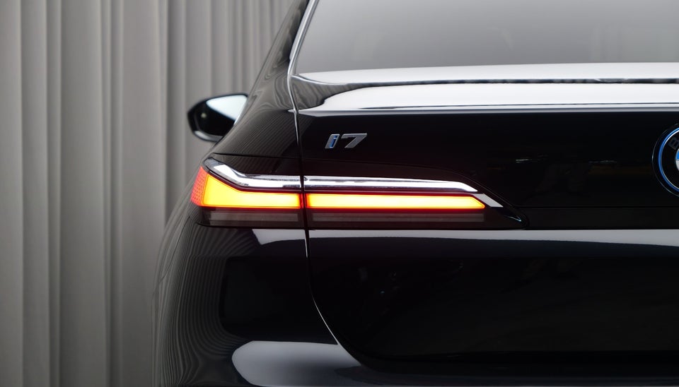 BMW i7 xDrive60 M-Sport 4d
