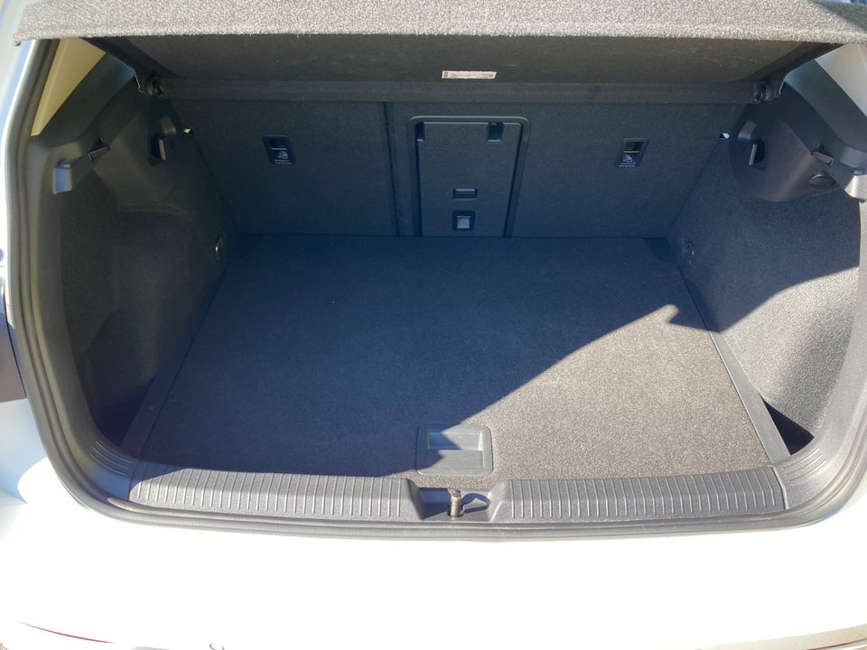 VW Golf VIII 1,5 eTSi 150 Style DSG 5d