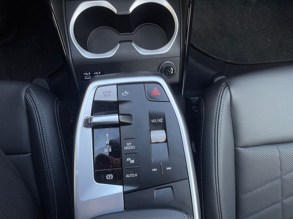 BMW iX1 eDrive20 X-Line 5d