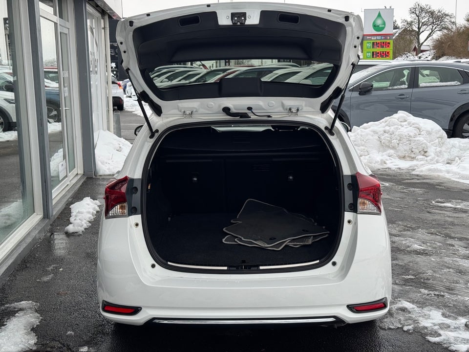 Toyota Auris 1,8 Hybrid H2 Comfort Touring Sports CVT 5d