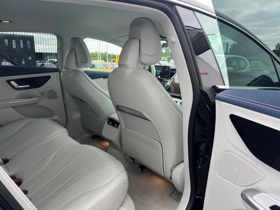 Mercedes EQE350 AMG Line 4d