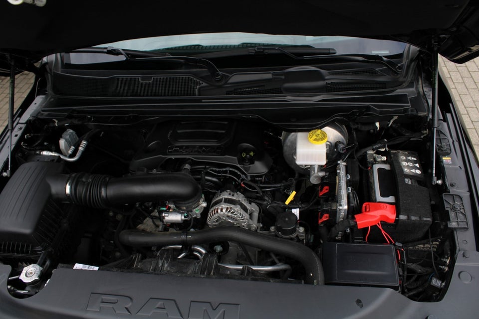 Dodge RAM 1500 5,7 V8 Hemi Limited Night aut. 4d