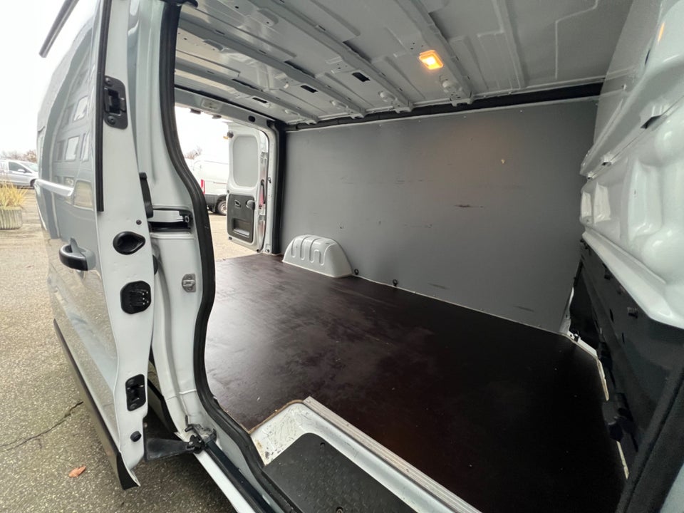 Nissan NV300 2,0 dCi 145 L2H1 Working Star