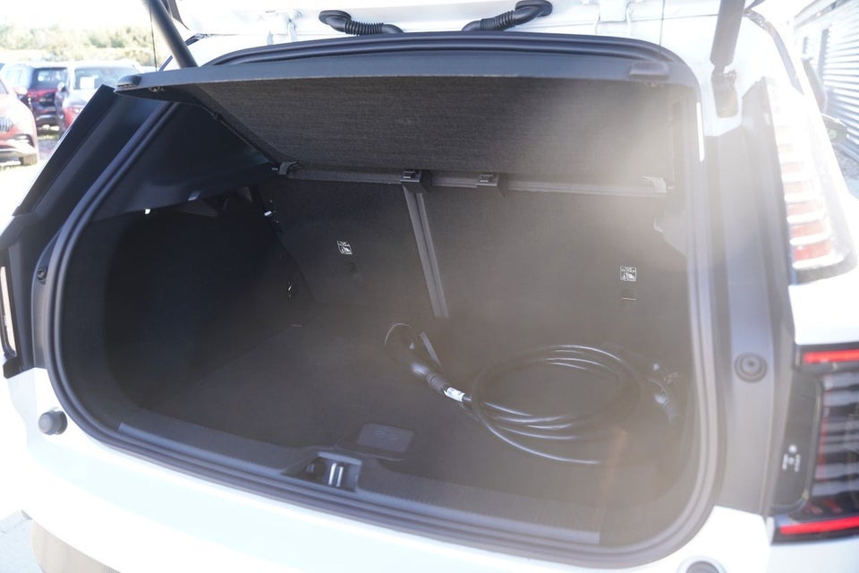 Volvo EX30 Extended Range Plus 5d