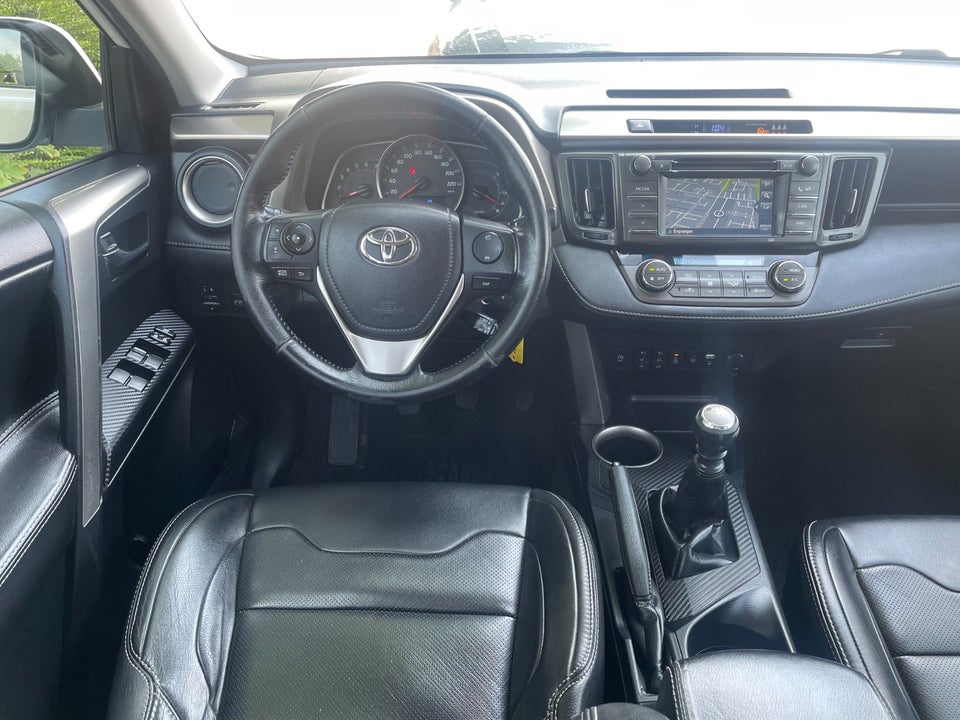 Toyota RAV4 2,0 D-4D T3 5d