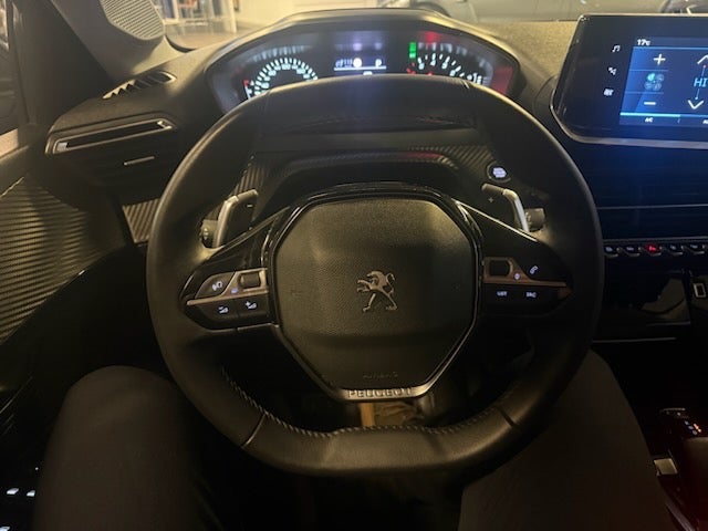 Peugeot 208 1,2 PureTech 100 Allure EAT8 5d