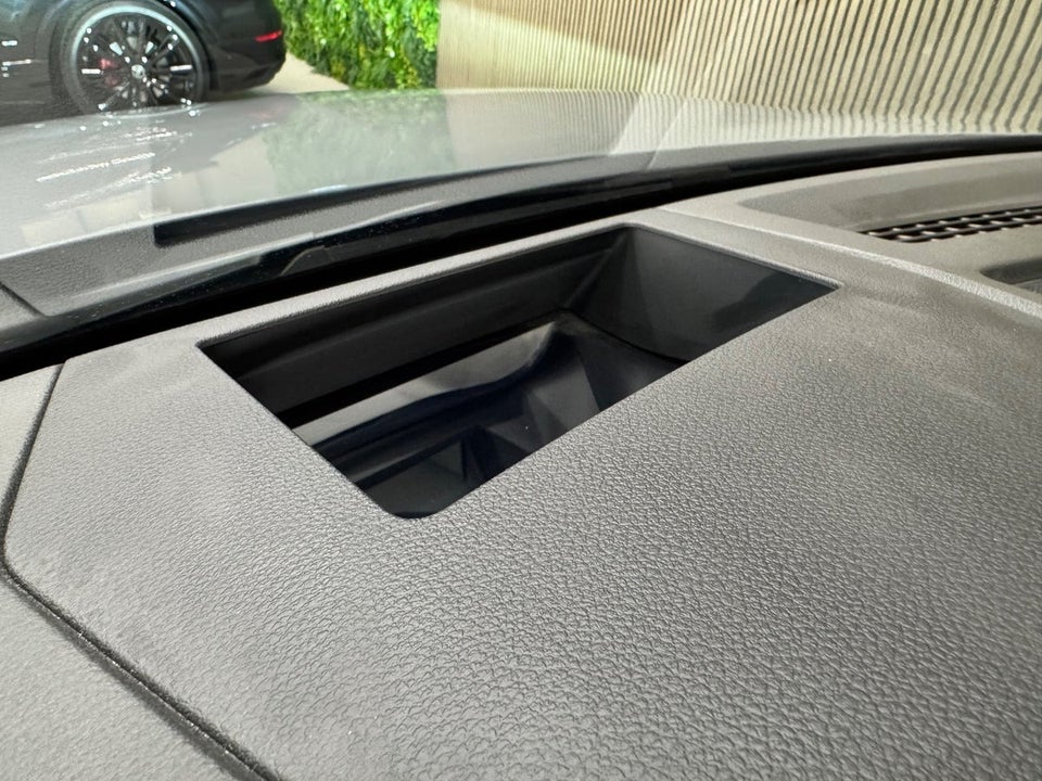 Audi e-tron 55 S-line quattro 5d