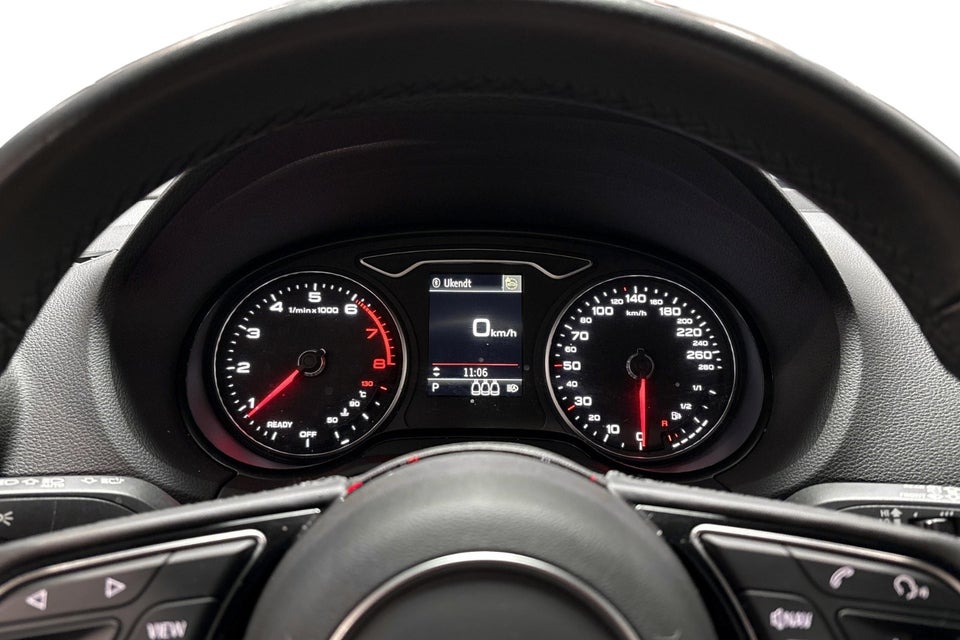 Audi Q2 35 TFSi Prestige S-tr. 5d