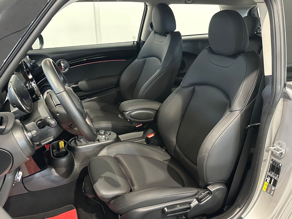 MINI Cooper SE Classic Trim 3d